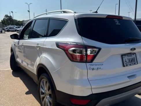 Used 2017 Ford Escape Titanium FWD image 10