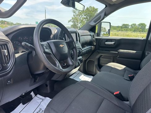 Used 2024 Chevrolet Silverado 2500 Custom w/ Custom Convenience Package AWD/4WD image 19