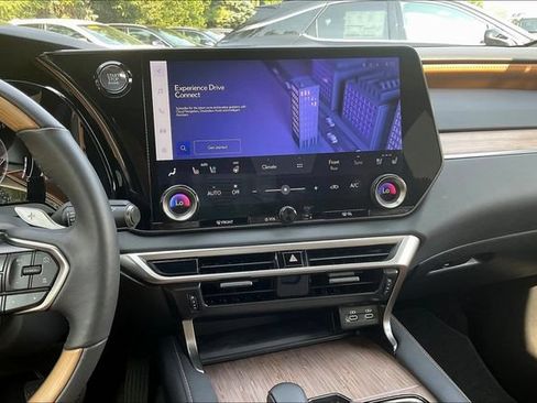 Used 2024 Lexus RX 350 Premium w/ Accessory Package (Z1) AWD/4WD image 9