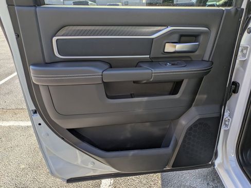 New 2026 RAM 2500 Big Horn AWD/4WD image 29