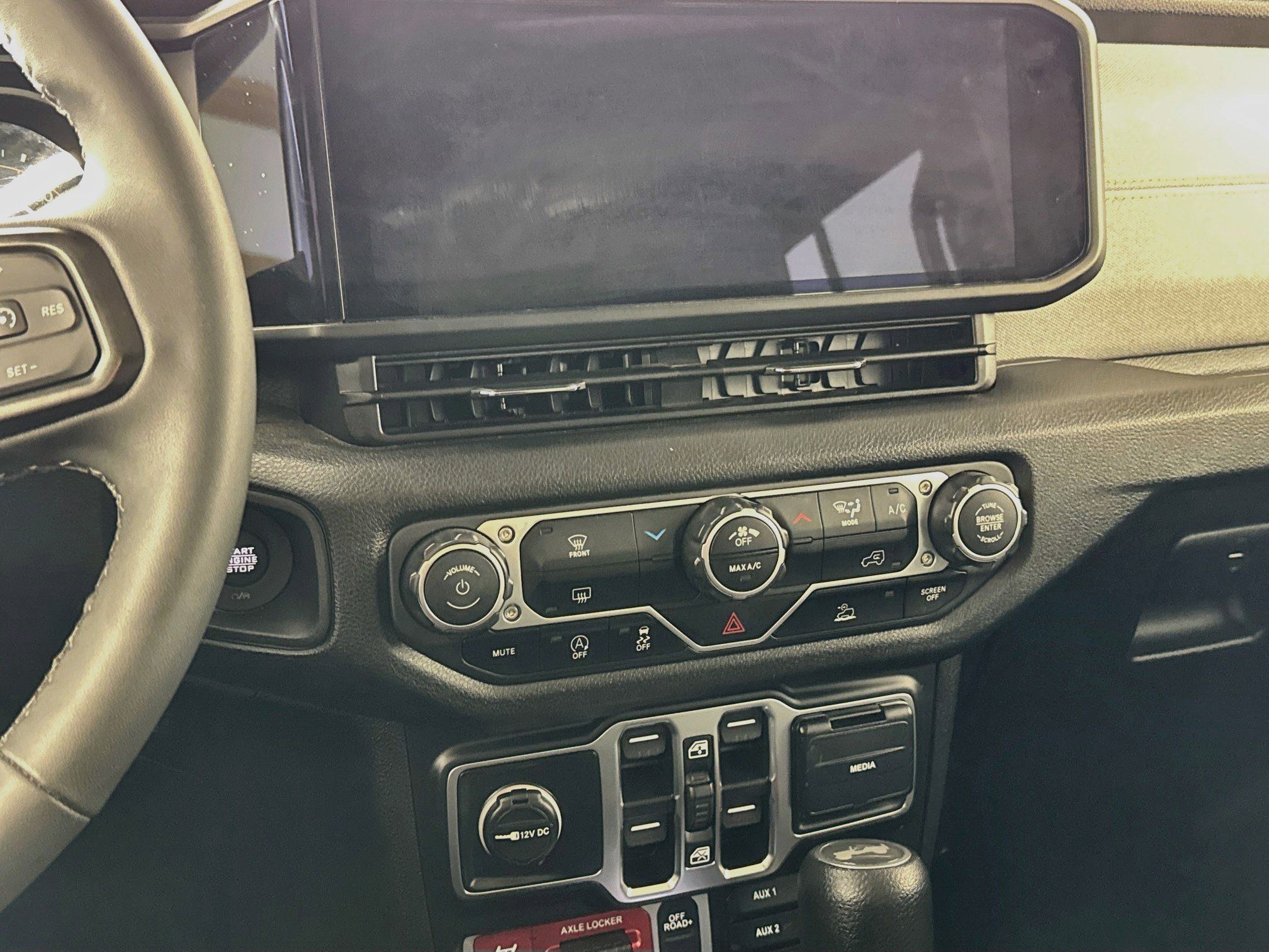 Certified 2025 Jeep Wrangler Unlimited Sport AWD/4WD image 17