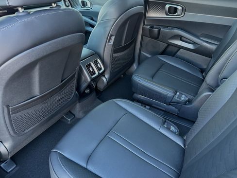 Used 2025 Kia Sorento EX w/ EX Panoramic Sunroof Package AWD/4WD image 12