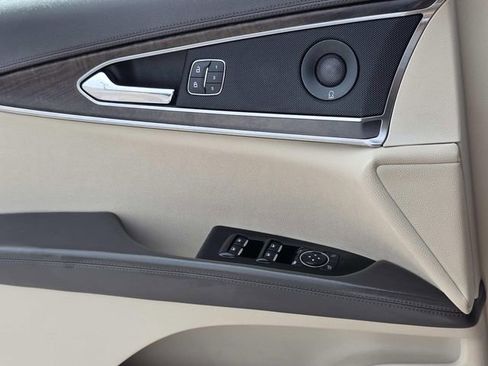 Used 2020 Lincoln Nautilus Reserve AWD/4WD image 18