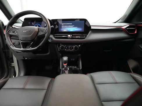 Used 2024 Chevrolet TrailBlazer RS w/ Convenience Package FWD image 5