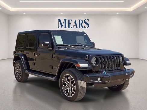 Used 2023 Jeep Wrangler Unlimited Sahara AWD/4WD image 7