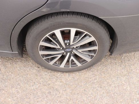 Used 2018 Subaru Legacy 2.5i Premium w/ Eyesight & BSD & Rcta & HBA AWD/4WD image 9