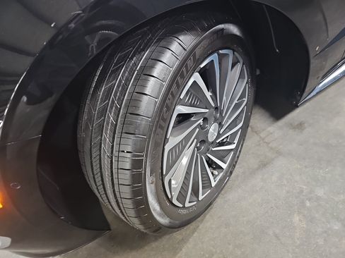 Used 2023 Hyundai Sonata Limited w/ Cargo Package image 33