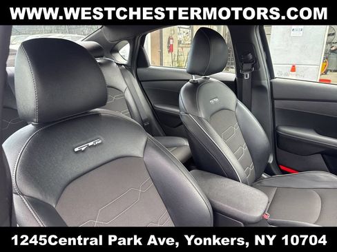 Used 2023 Kia Forte GT-Line w/ GT-Line Premium Package FWD image 17