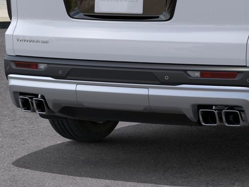 New 2026 Chevrolet Traverse LT w/ LPO, Floor Liner Package FWD image 38