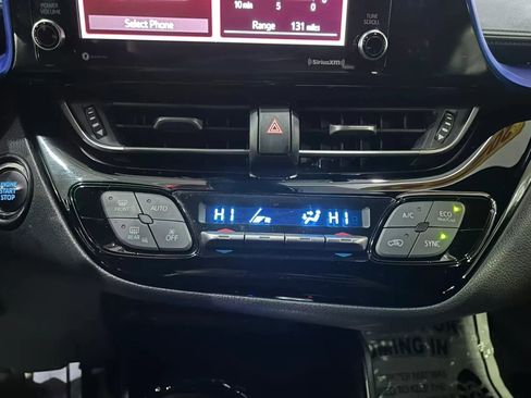 Used 2020 Toyota C-HR XLE image 16