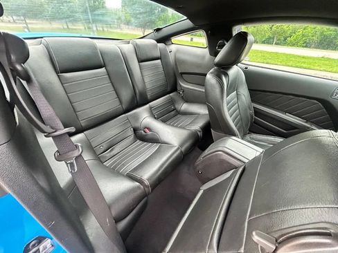 Used 2010 Ford Mustang GT RWD image 14