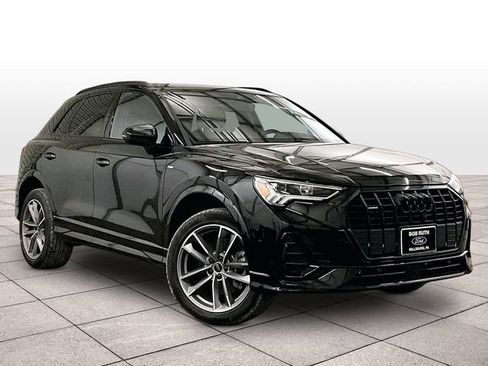 Used 2025 Audi Q3 2.0T Premium w/ Convenience Package AWD/4WD image 2