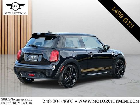 Used 2021 MINI Cooper 2-Door Hardtop image 4