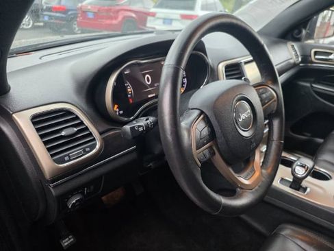 Used 2014 Jeep Grand Cherokee Limited w/ Luxury Group II AWD/4WD image 19