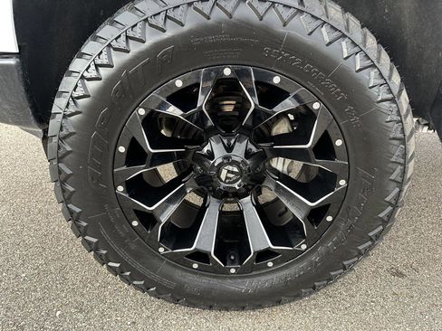 Used 2024 Chevrolet Silverado 1500 W/T w/ Z71 Off-Road Package AWD/4WD image 4