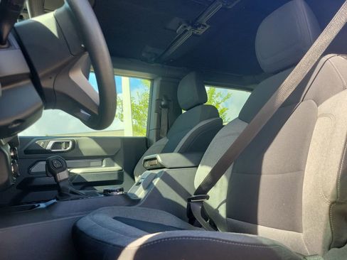 Used 2023 Ford Bronco 2-Door w/ Sasquatch Package image 15