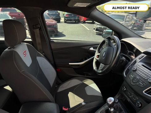 Used 2017 Ford Focus ST FWD image 22