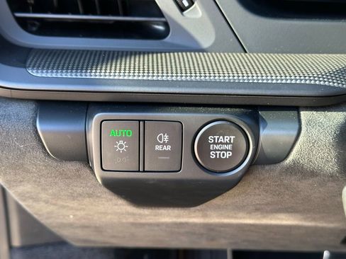 Used 2025 Porsche 911 Targa 4 GTS image 35