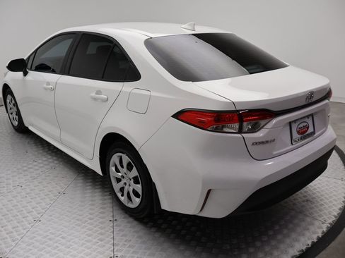 Certified 2025 Toyota Corolla LE image 11