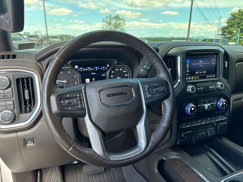 Used 2023 GMC Sierra 2500 Denali AWD/4WD image 8