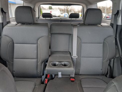 Used 2021 GMC Acadia SLE FWD image 16