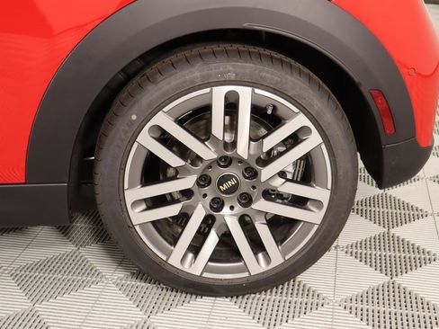 New 2025 MINI Cooper 2-Door Hardtop image 18