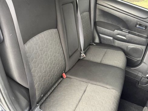 Used 2020 Mitsubishi Outlander Sport ES image 21