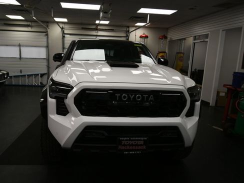 Used 2026 Toyota Tacoma TRD Pro AWD/4WD image 3