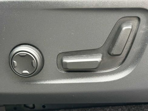 Certified 2023 Volvo C40 P8 Recharge Ultimate image 22