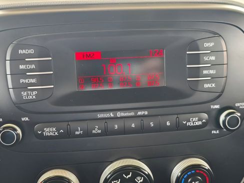 Used 2014 Kia Soul image 34