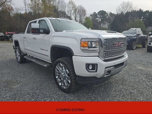 Used 2019 GMC Sierra 2500 Denali w/ Duramax Plus Package image 1