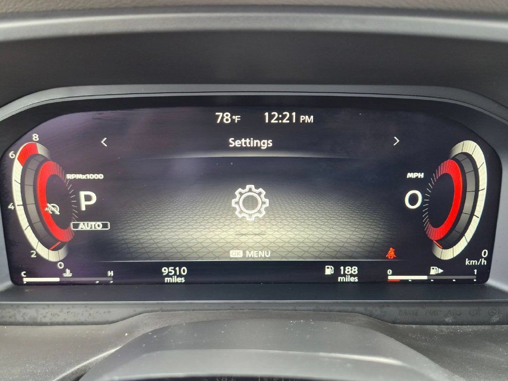 Used 2025 Nissan Rogue SL AWD/4WD image 18