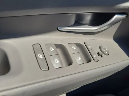 New 2026 Hyundai Elantra Sport FWD image 17