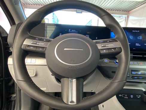 Used 2025 Hyundai Kona SEL FWD image 24