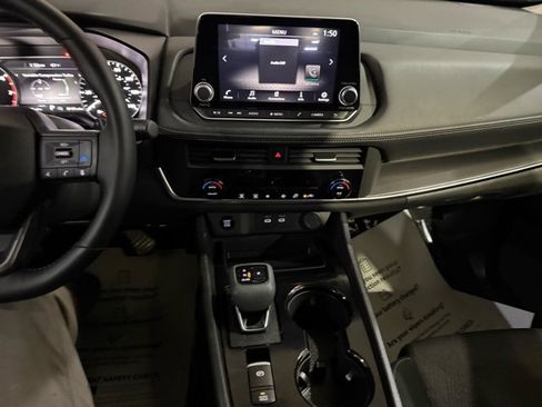 Certified 2025 Nissan Rogue SV image 20