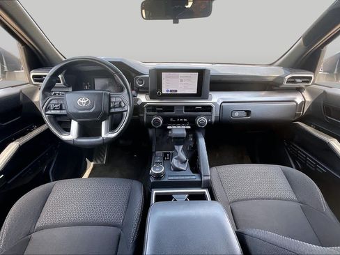 Used 2025 Toyota 4Runner SR5 AWD/4WD image 15