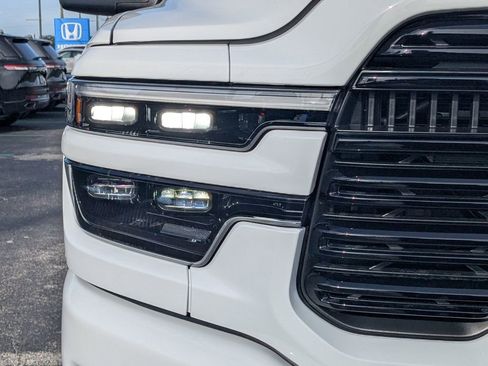 New 2026 RAM 2500 Laramie AWD/4WD image 10