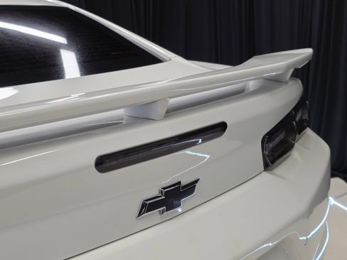 Used 2021 Chevrolet Camaro ZL1 RWD image 69