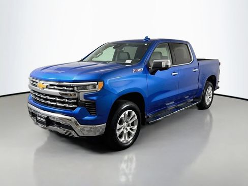 Used 2022 Chevrolet Silverado 1500 LTZ AWD/4WD image 3
