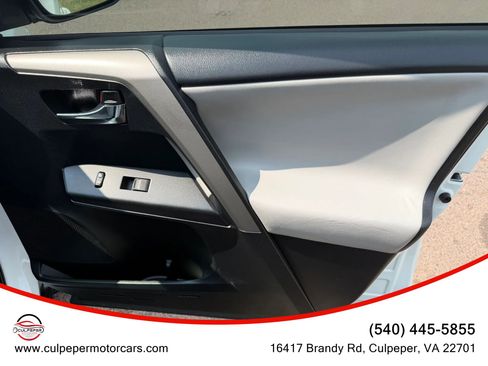 Used 2018 Toyota RAV4 XLE FWD image 15