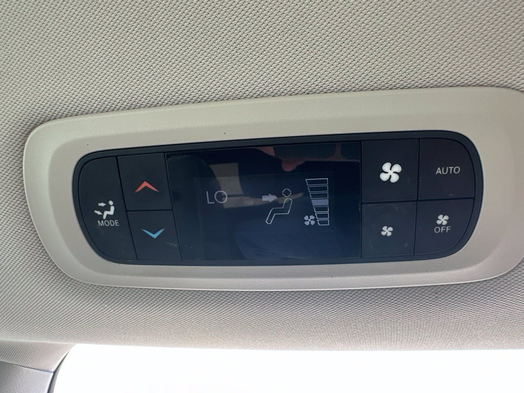 Used 2017 Chrysler Pacifica Touring-L FWD image 34