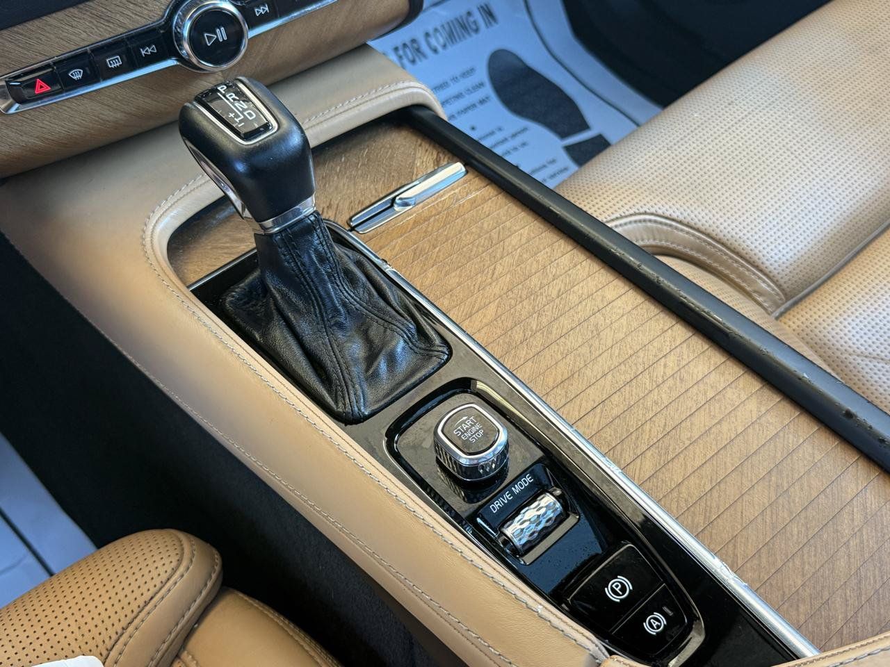 Used 2018 Volvo XC90 T6 Inscription w/ Convenience Package AWD/4WD image 25