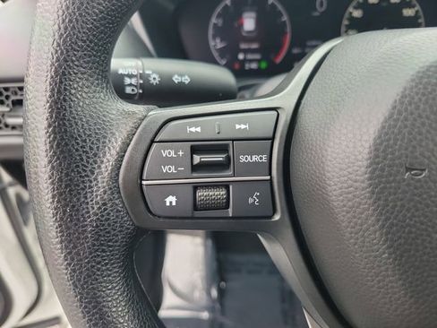 Certified 2025 Honda HR-V LX image 21