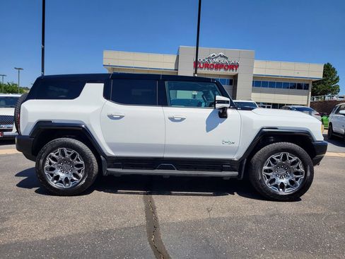 Used 2025 GMC Hummer EV 3X AWD/4WD image 3