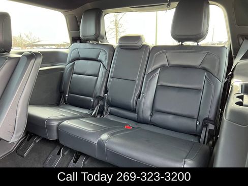 Used 2025 Lincoln Navigator Reserve w/ Jet Appearance Package image 6