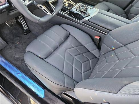 New 2026 BMW 740i w/ Premium Package RWD image 4