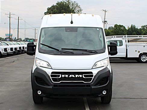 Used 2024 RAM ProMaster 3500 w/ Quick Order Package 22G SLT FWD image 15