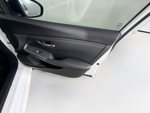 Used 2023 Nissan Sentra SR w/ Midnight Edition Package FWD image 30