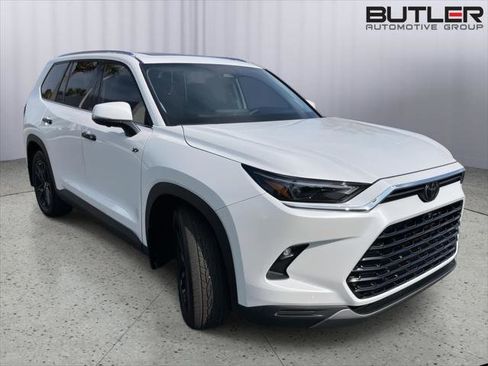 Certified 2025 Toyota Grand Highlander FWD image 7