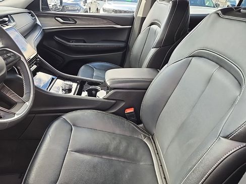 Certified 2023 Jeep Grand Cherokee L Limited image 20